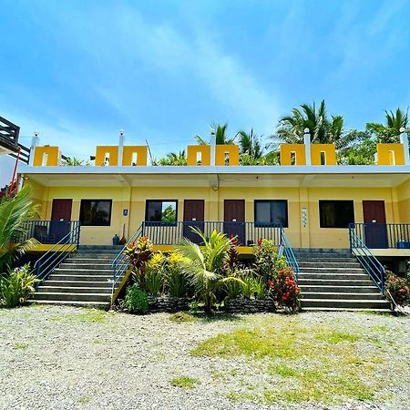 Lotus Sun&Waves Beach Resort Baler Exterior foto